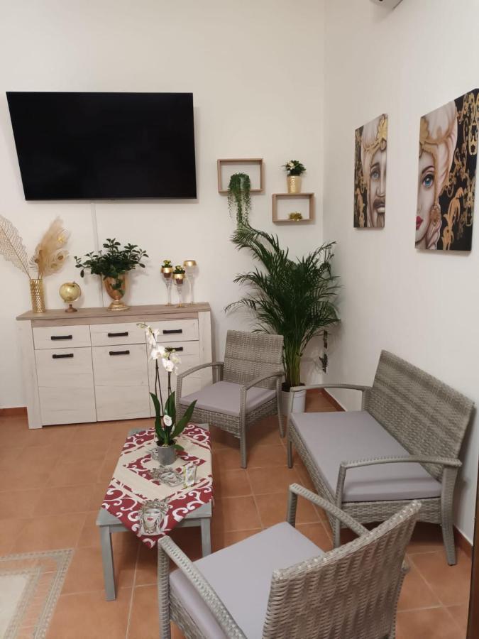 Ilary'S Rooms Marsala Bagian luar foto